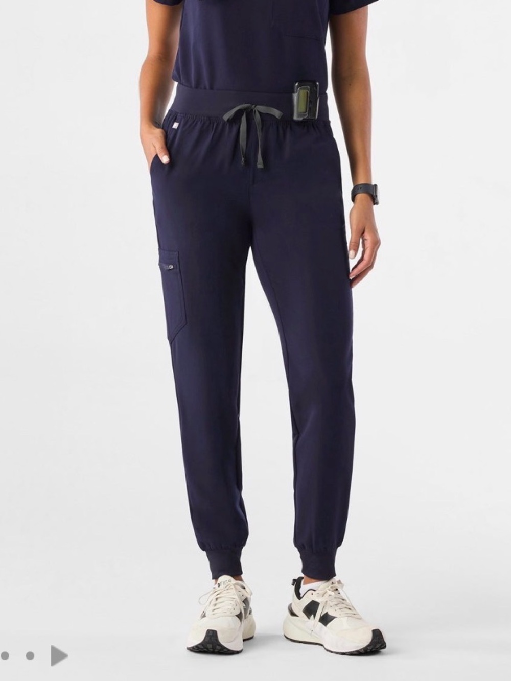 Figs Zamora joggers navy